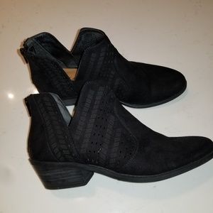 Crown Vintage Perforated Booties